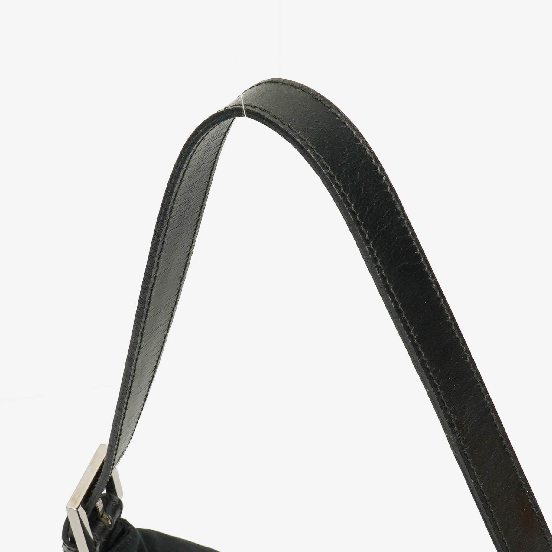 Fendi Mamma Baguette Schultertasche aus schwarzem Neopren