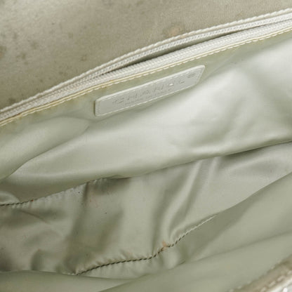 Chanel Medium Flap Bag aus silbernem gestepptem Knit Pluto Glitter