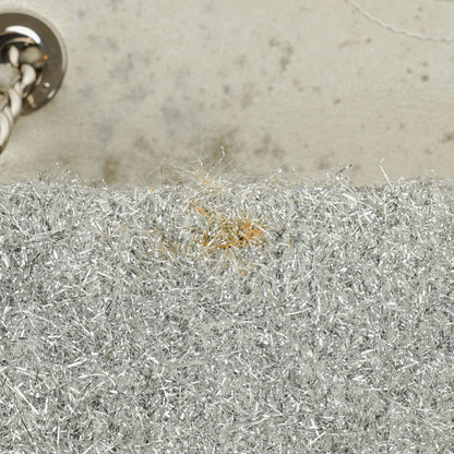 Chanel Medium Flap Bag aus silbernem gestepptem Knit Pluto Glitter