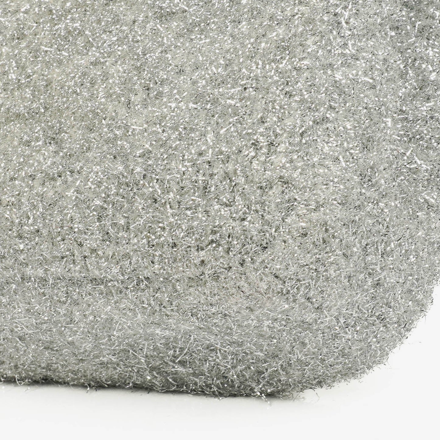 Chanel Medium Flap Bag aus silbernem gestepptem Knit Pluto Glitter