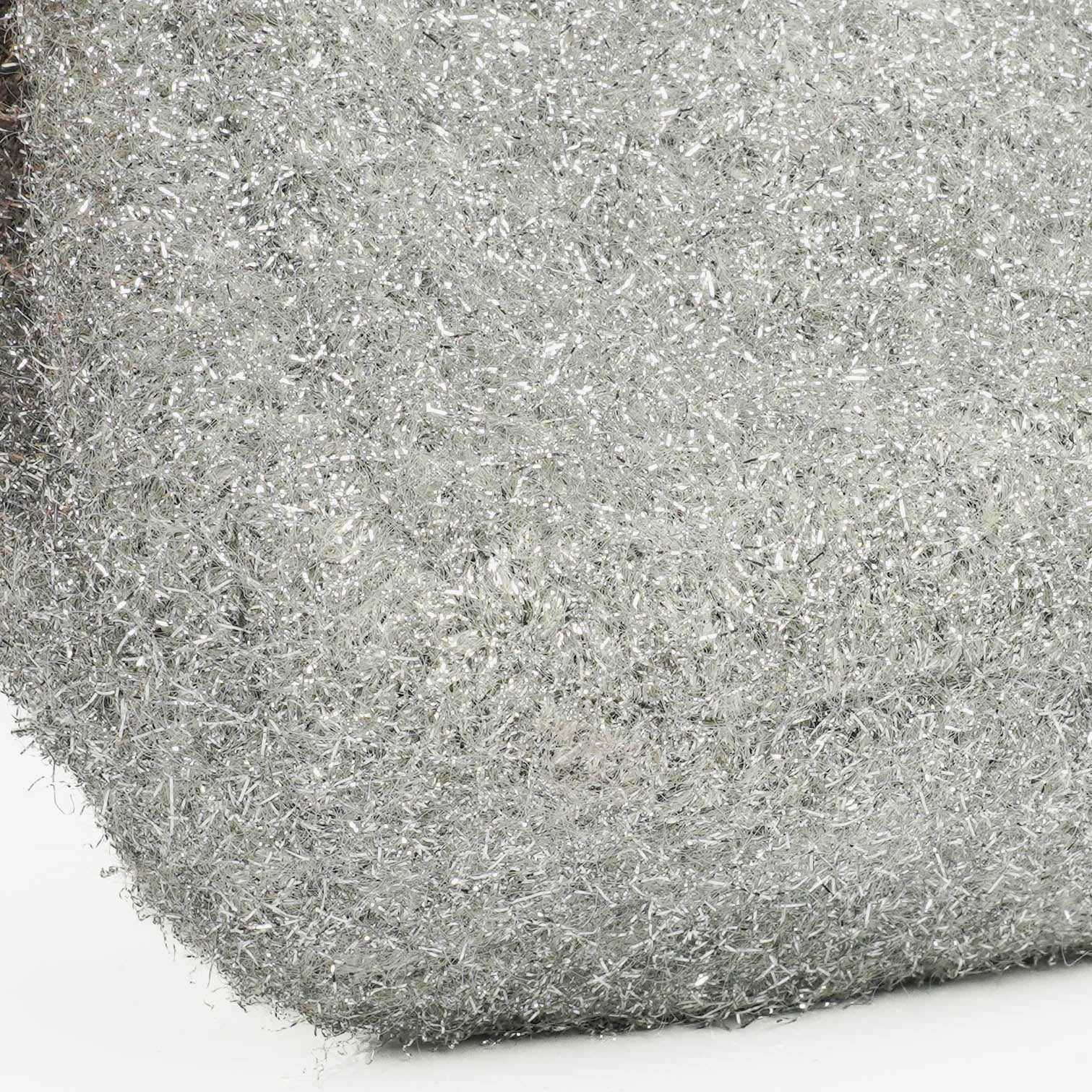 Chanel Medium Flap Bag aus silbernem gestepptem Knit Pluto Glitter