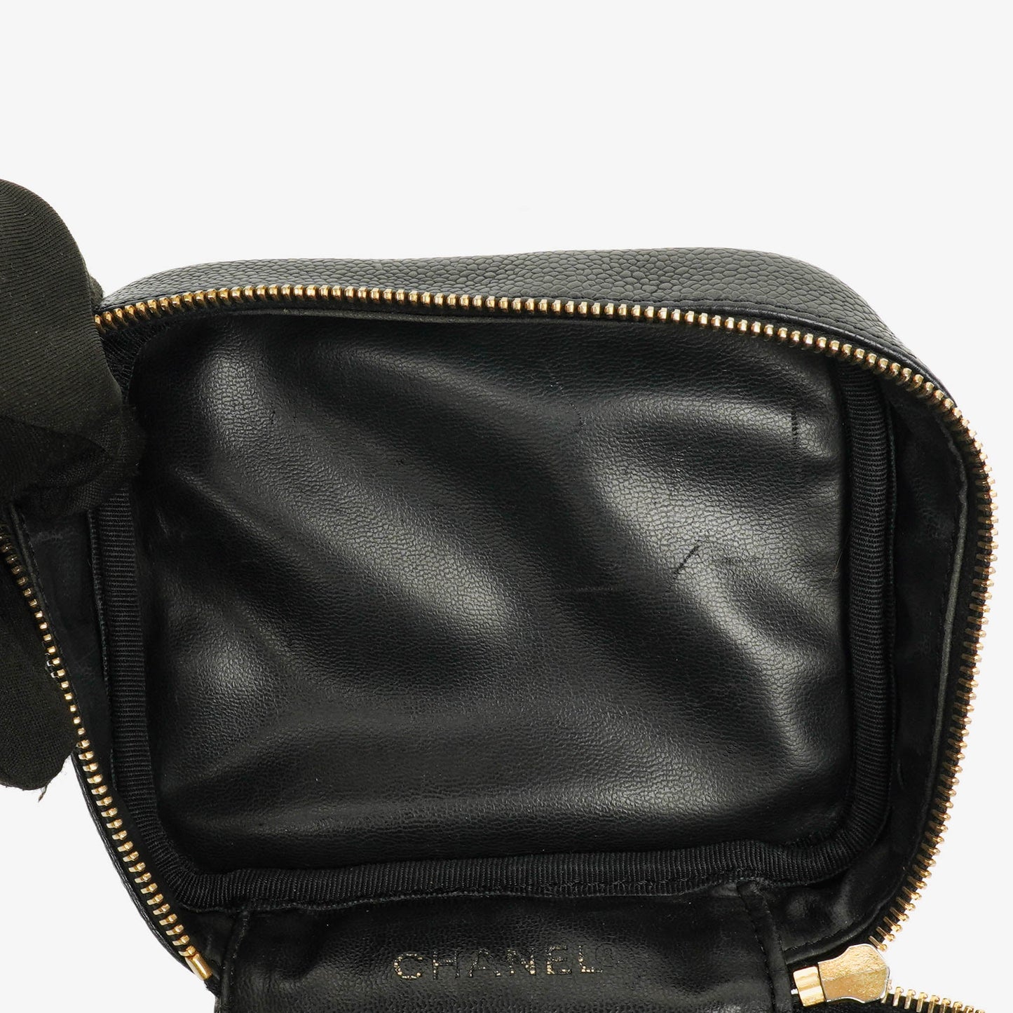 Chanel Vanity Case aus schwarzem Caviar-Leder