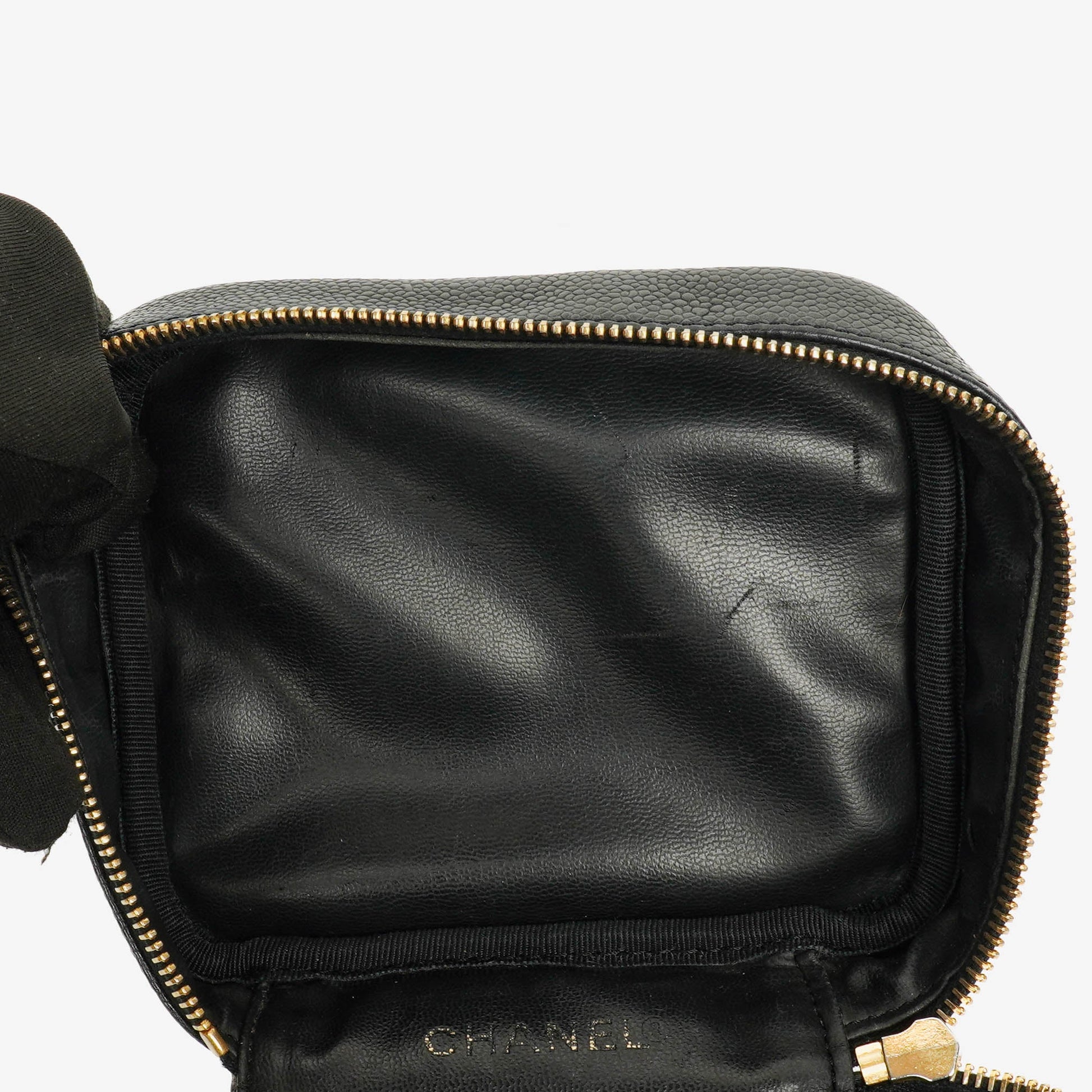 Chanel Vanity Case aus schwarzem Caviar-Leder