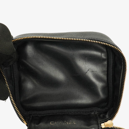 Chanel Vanity Case aus schwarzem Caviar-Leder