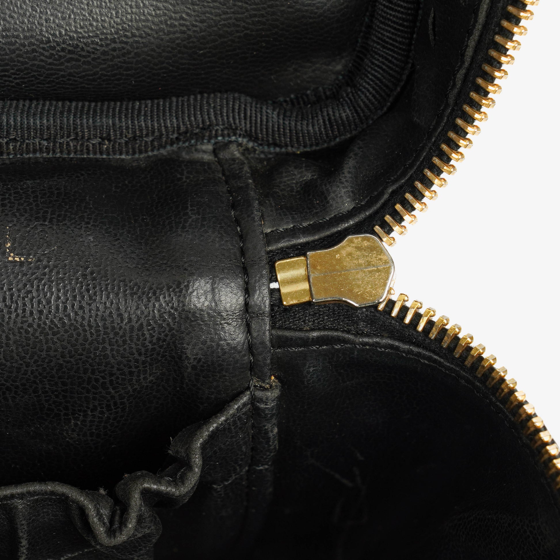 Chanel Vanity Case aus schwarzem Caviar-Leder