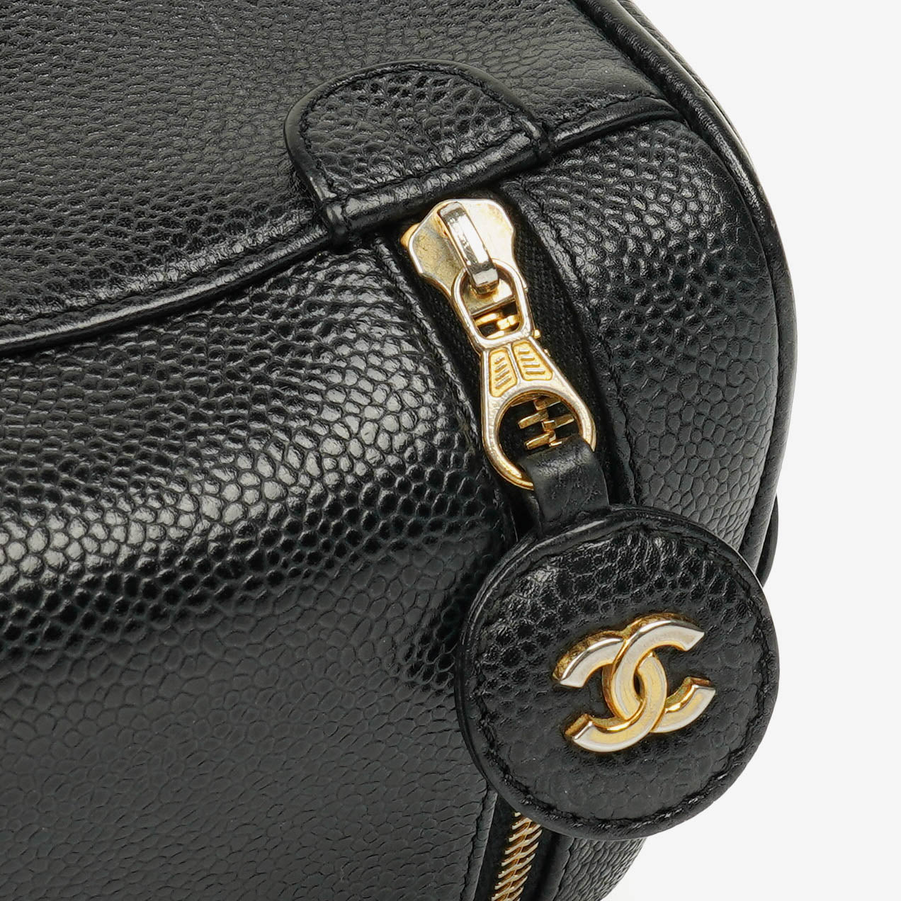 Chanel Vanity Case aus schwarzem Caviar-Leder