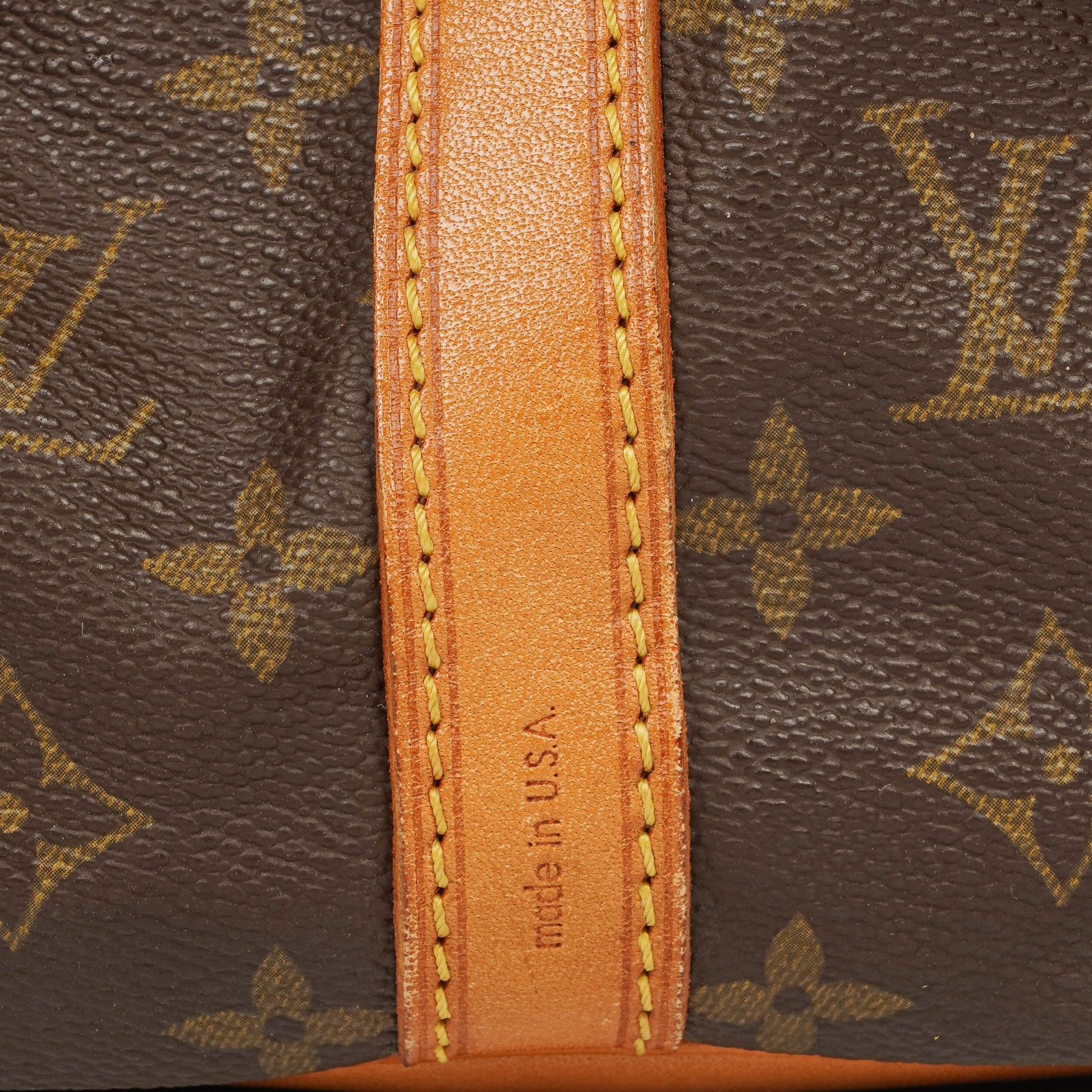Louis Vuitton Petit Noé Schultertasche aus Monogram Canvas