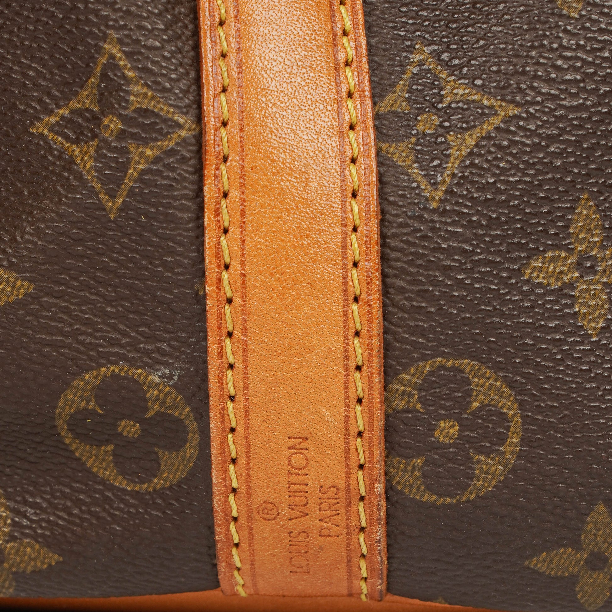 Louis Vuitton Petit Noé Schultertasche aus Monogram Canvas