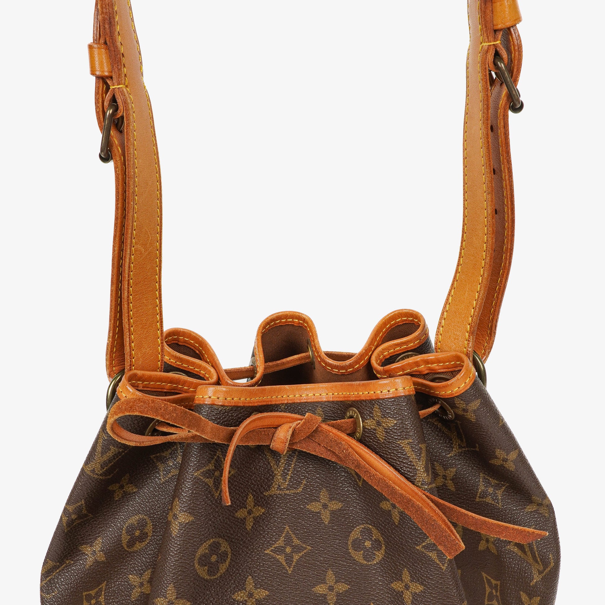 Louis Vuitton Petit Noé Schultertasche aus Monogram Canvas