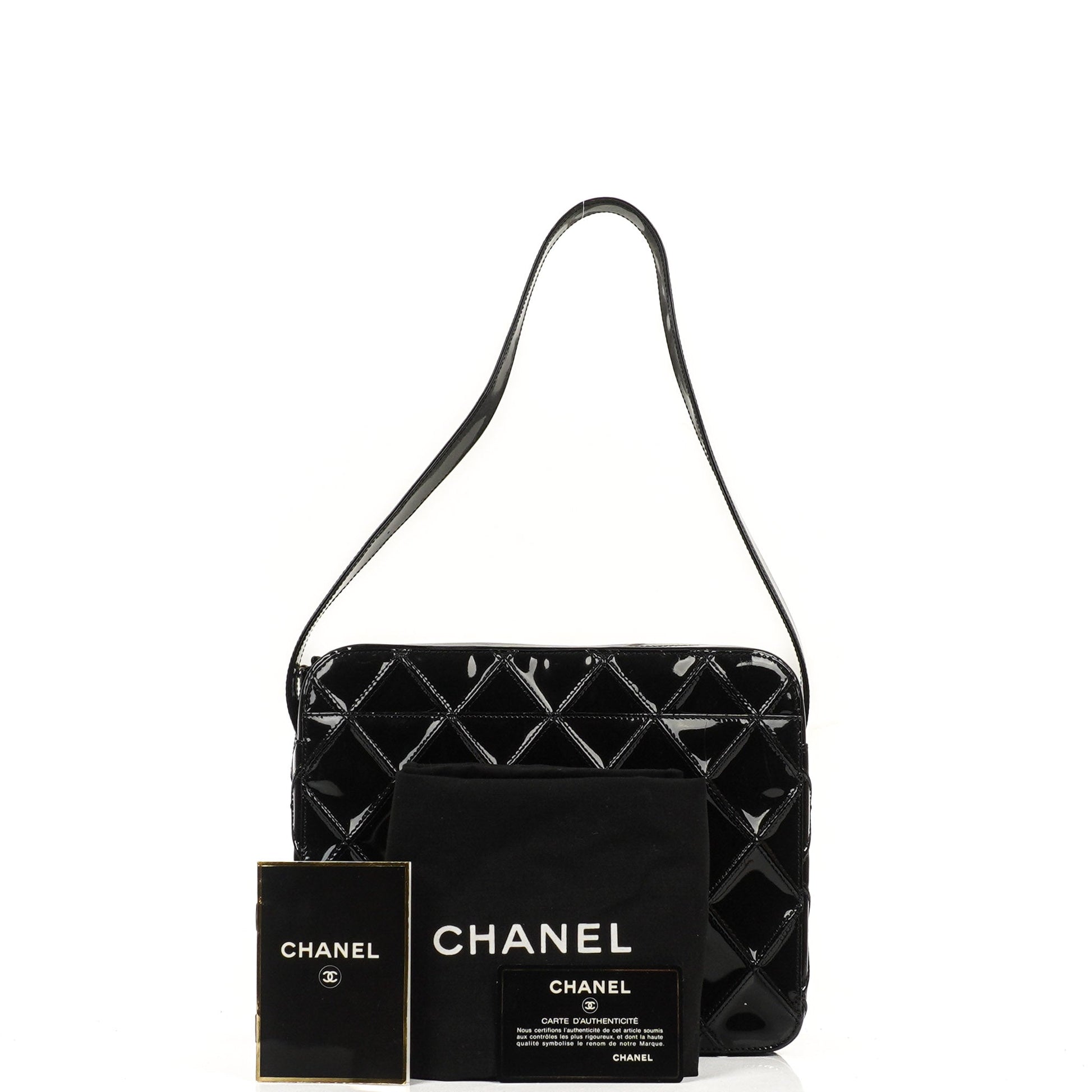 Chanel Diamond Stitch Schultertasche aus schwarzem gestepptem Lackleder