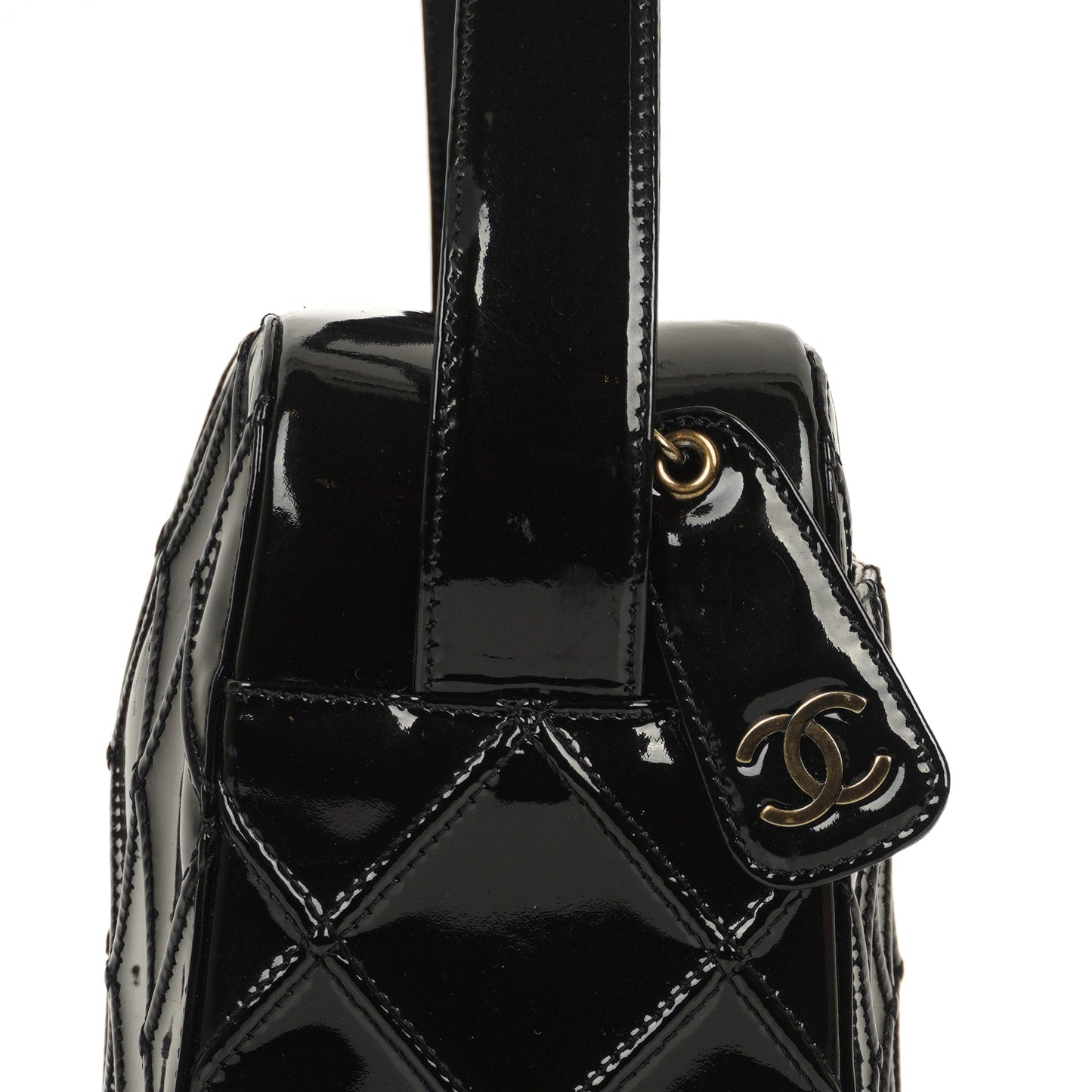 Chanel Diamond Stitch Schultertasche aus schwarzem gestepptem Lackleder