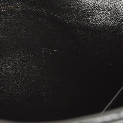 Chanel Diamond Stitch Schultertasche aus schwarzem gestepptem Lackleder