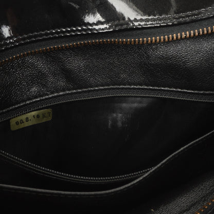 Chanel Diamond Stitch Schultertasche aus schwarzem gestepptem Lackleder