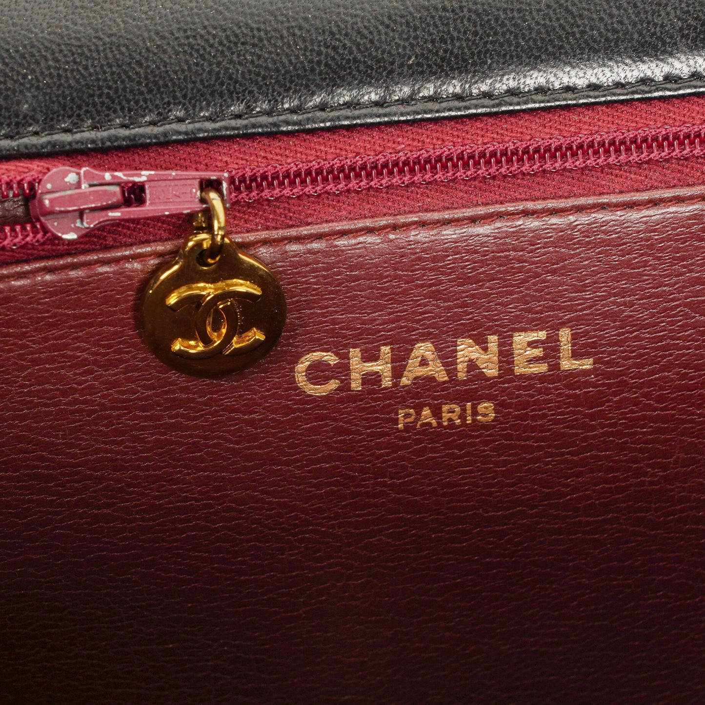 Chanel Kleine Classic Single Flap Tasche aus schwarzem gestepptem Lammleder mit 24K vergoldeten Beschlägen