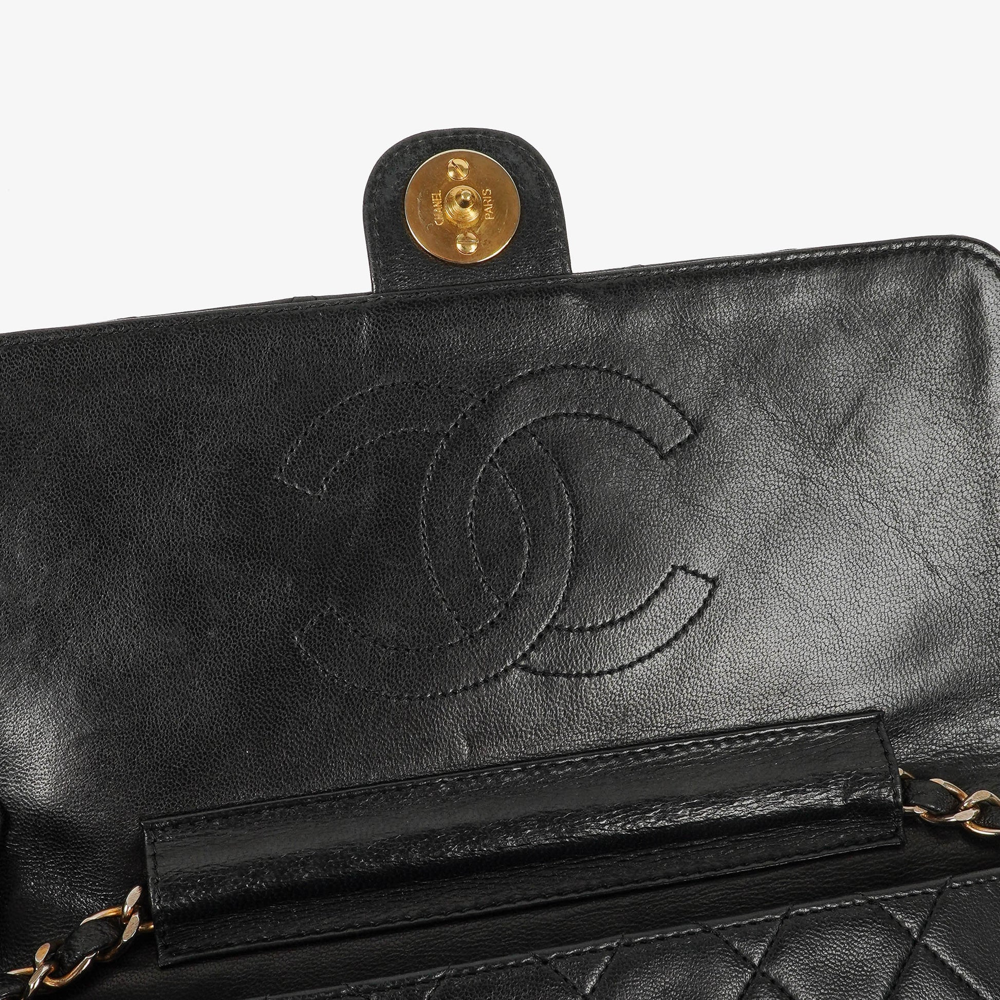 Chanel Kleine Classic Single Flap Tasche aus schwarzem gestepptem Lammleder mit 24K vergoldeten Beschlägen