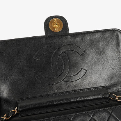 Chanel Kleine Classic Single Flap Tasche aus schwarzem gestepptem Lammleder mit 24K vergoldeten Beschlägen