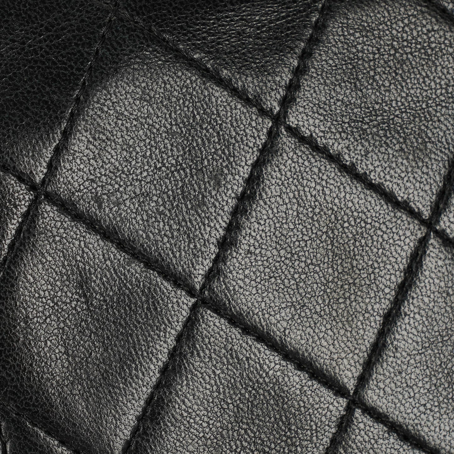 Chanel Kleine Classic Single Flap Tasche aus schwarzem gestepptem Lammleder mit 24K vergoldeten Beschlägen
