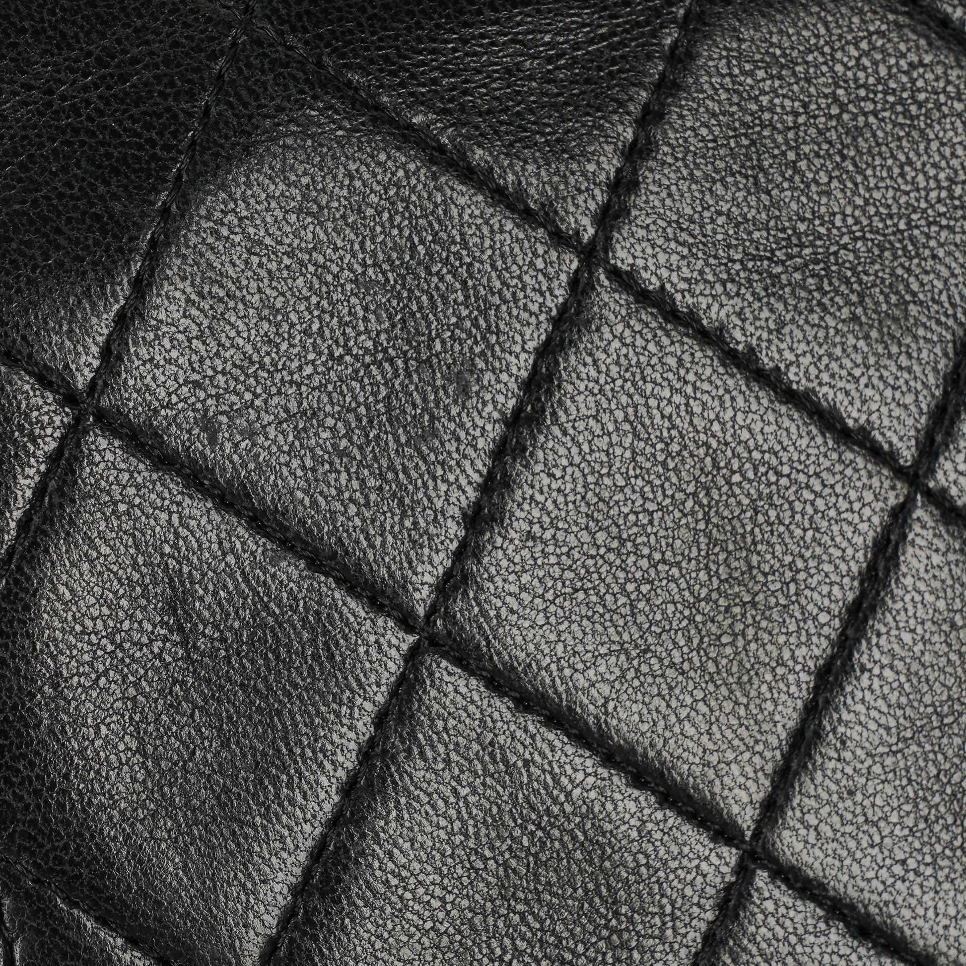 Chanel Kleine Classic Single Flap Tasche aus schwarzem gestepptem Lammleder mit 24K vergoldeten Beschlägen
