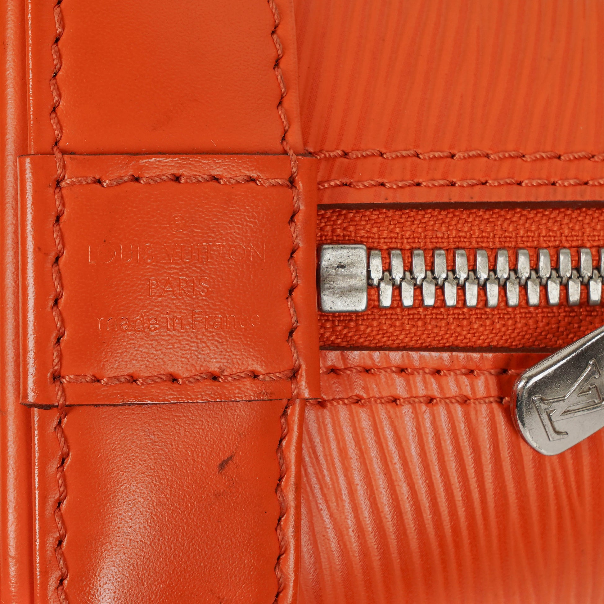 Louis Vuitton Alma BB Handtasche aus Epi Leder in Piment