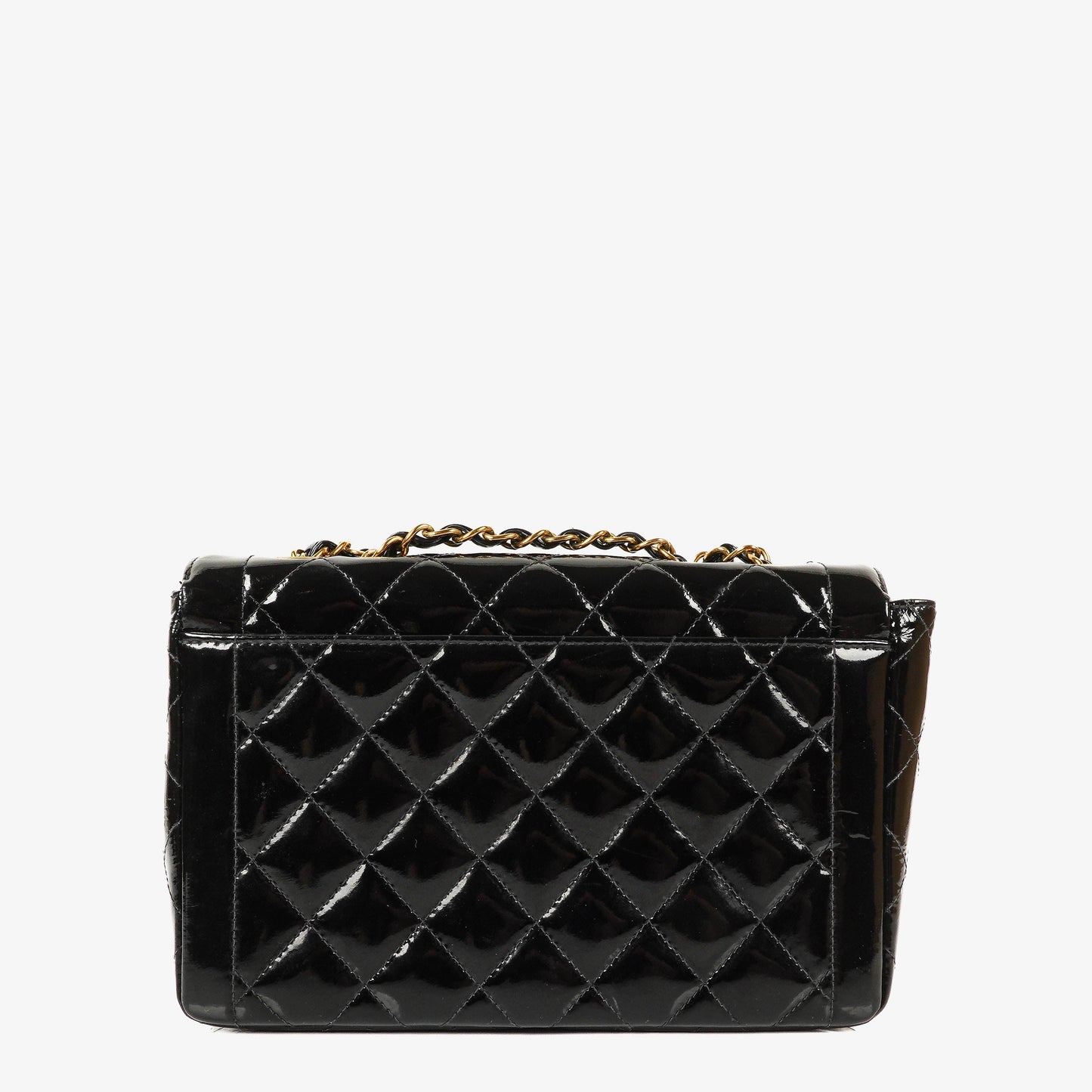 Chanel Single Flap Tasche aus schwarzem gestepptem Lackleder mit 24K vergoldeten Beschlägen