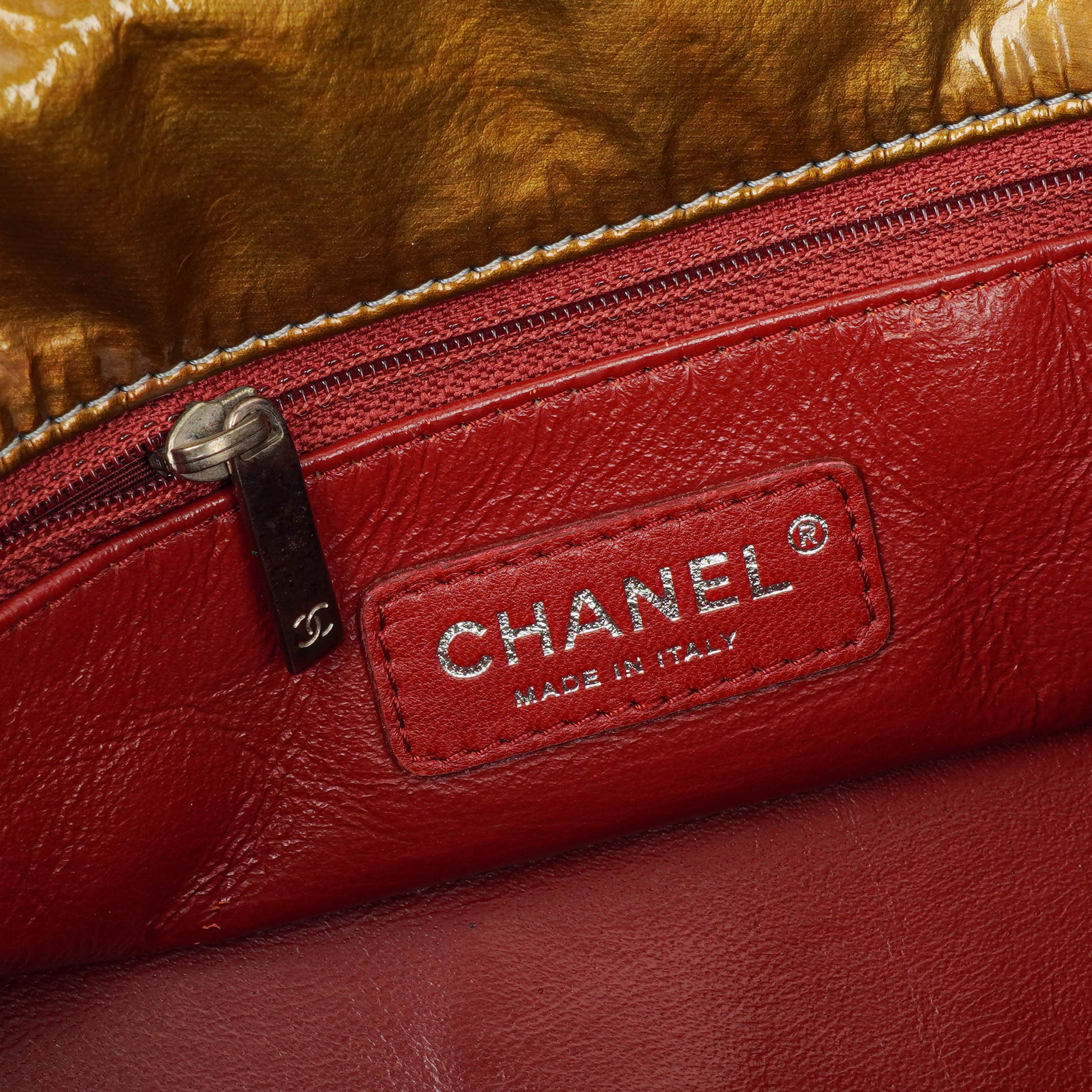 Chanel Accordion CC Flap Bag aus Lackleder