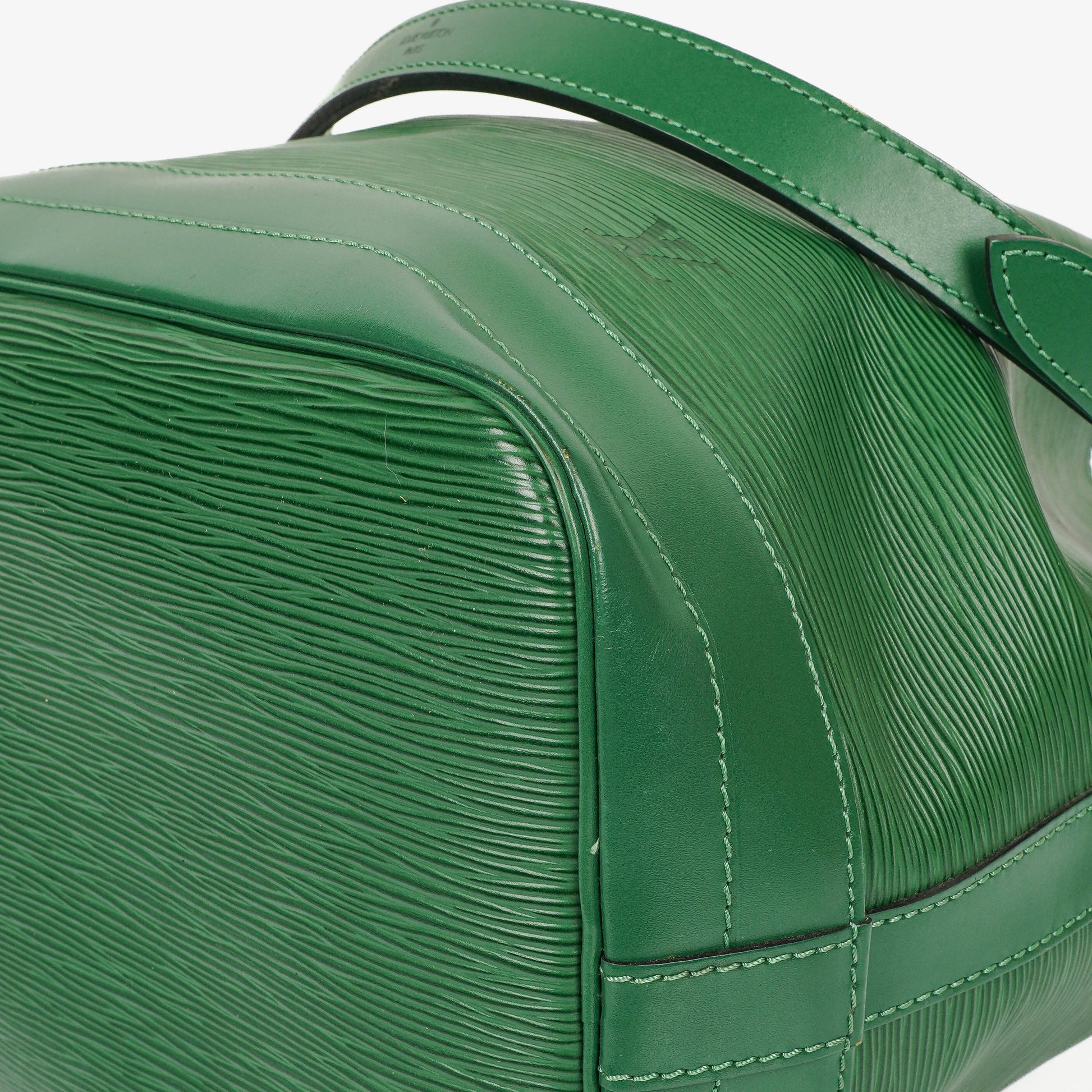 Louis Vuitton Noe Grande GM Schultertasche aus grünem Epi Leder