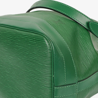 Louis Vuitton Noe Grande GM Schultertasche aus grünem Epi Leder