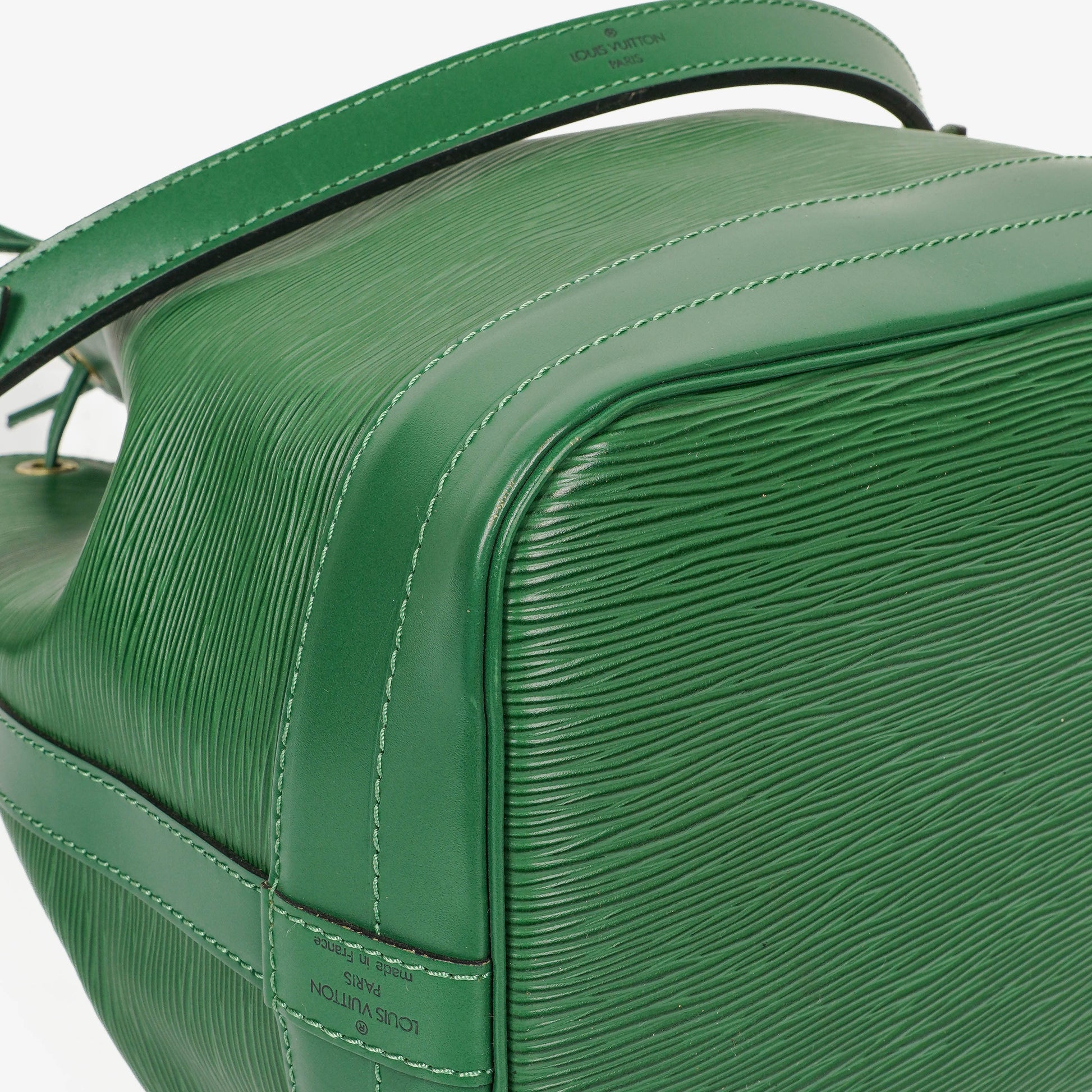 Louis Vuitton Noe Grande GM Schultertasche aus grünem Epi Leder