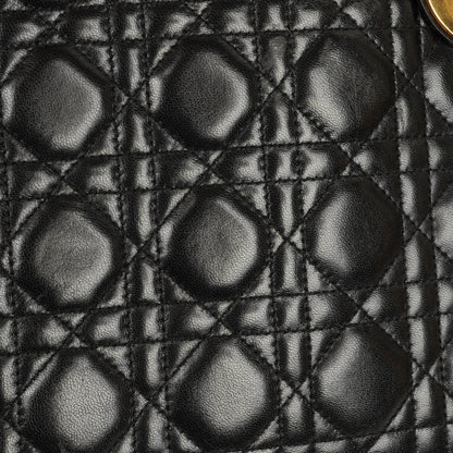 Dior Lady Dior Vintage Large Handtasche aus schwarzem Cannage Lammleder