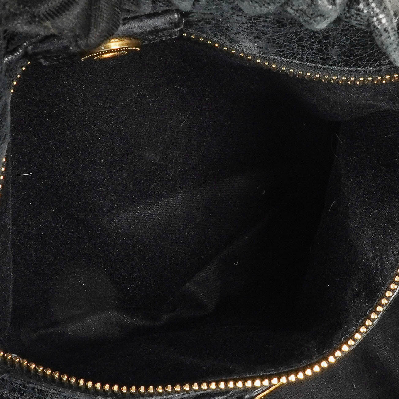 Miu Miu Vitello Satchel Tasche in Schwarz