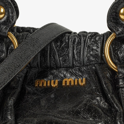 Miu Miu Vitello Satchel Tasche in Schwarz