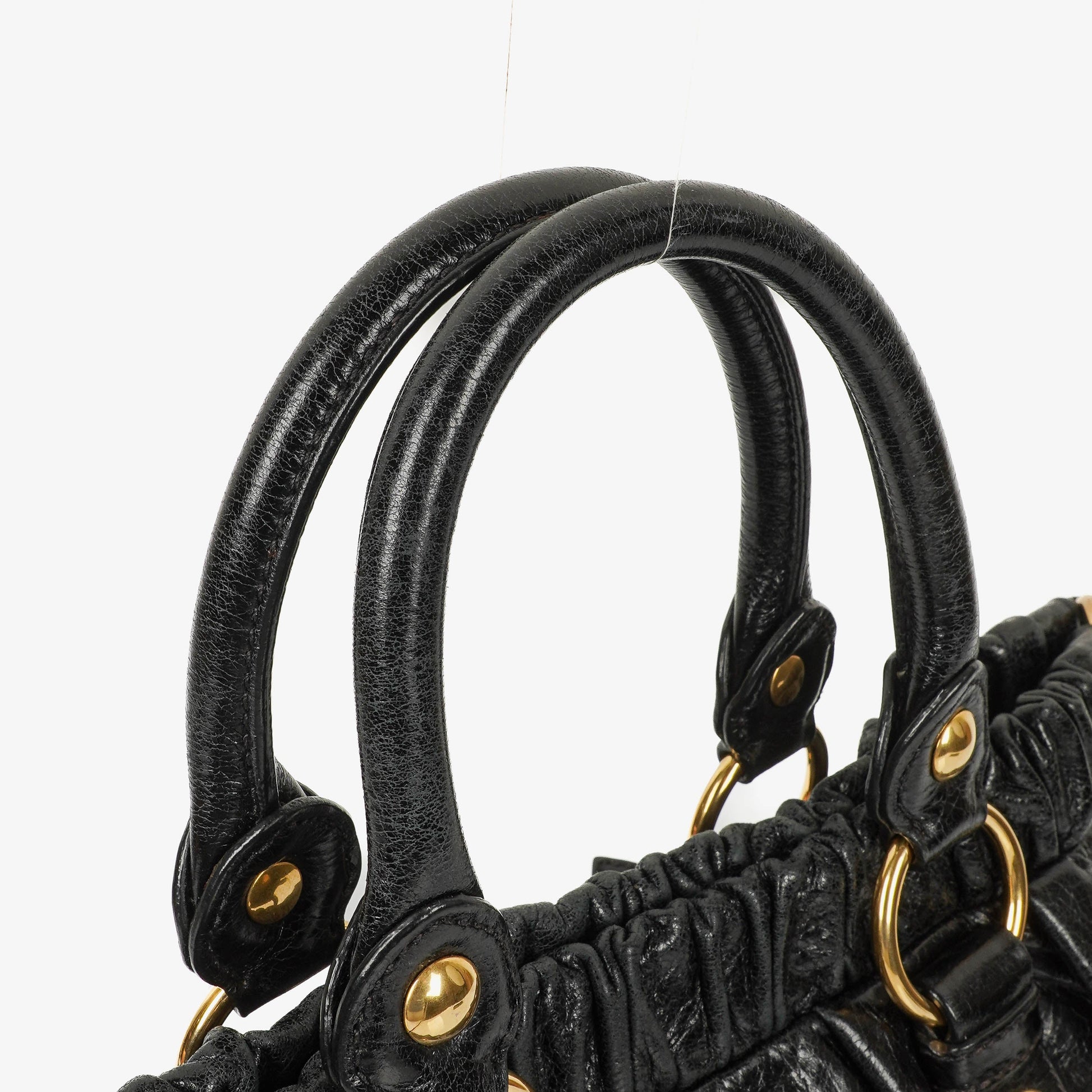 Miu Miu Vitello Satchel Tasche in Schwarz