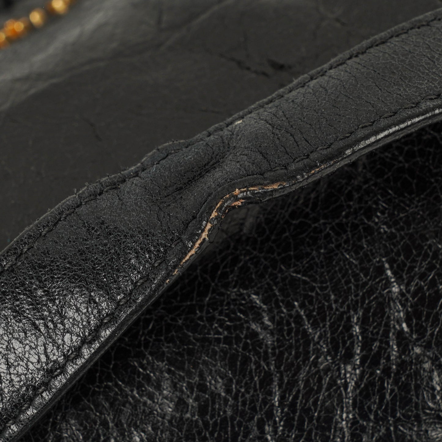 Miu Miu Vitello Satchel Tasche in Schwarz