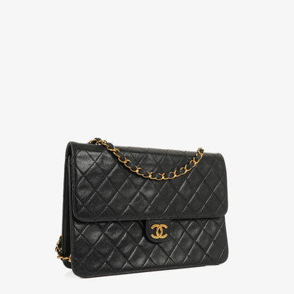 Chanel Medium Classic Single Flap Tasche aus schwarzem gestepptem Lammleder mit 24K vergoldeter Hardware