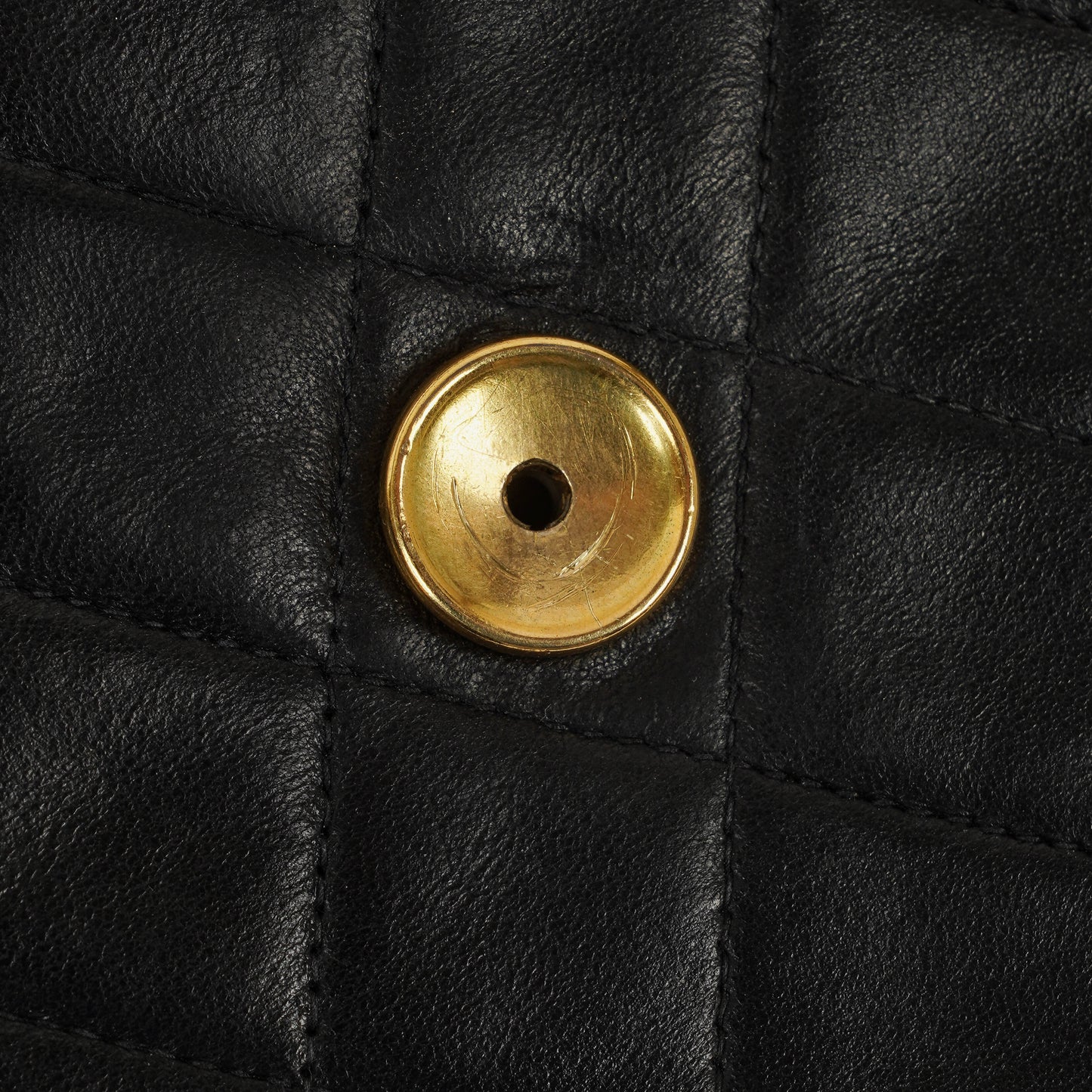 Chanel Medium Classic Single Flap Tasche aus schwarzem gestepptem Lammleder mit 24K vergoldeter Hardware