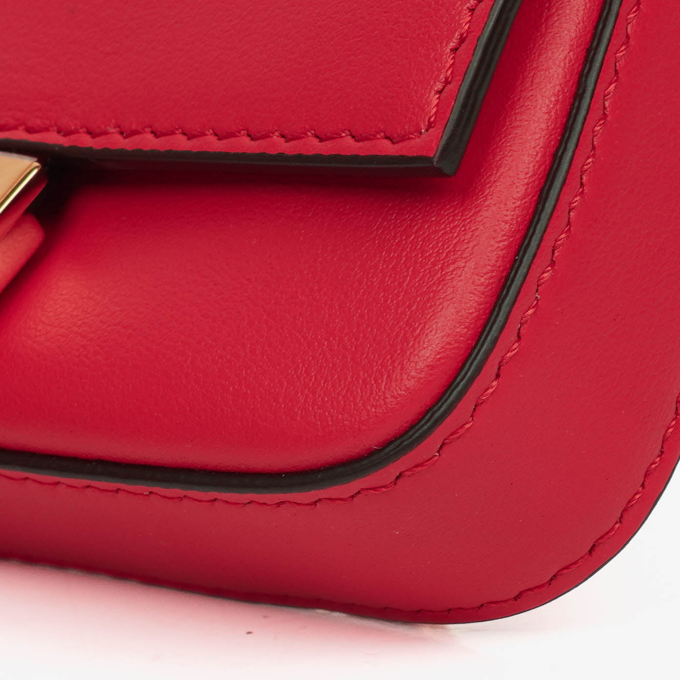 Fendi Vitello Century Opaco Nano Baguette Gürtel-Charm