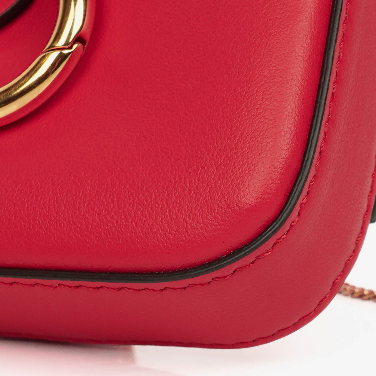 Fendi Vitello Century Opaco Nano Baguette Gürtel-Charm
