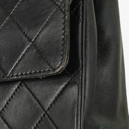 Chanel Vintage Medium Timeless Classic Double Flap Tasche aus schwarzem gestepptem Lammleder mit 24K vergoldeter Hardware und Mademoiselle-Kette