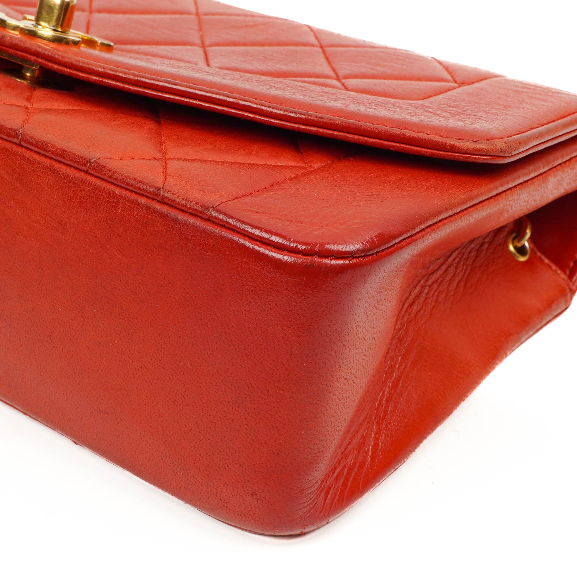 Chanel Vintage Small Diana Flap Tasche aus rotem gestepptem Leder mit 24K vergoldeten Beschlägen