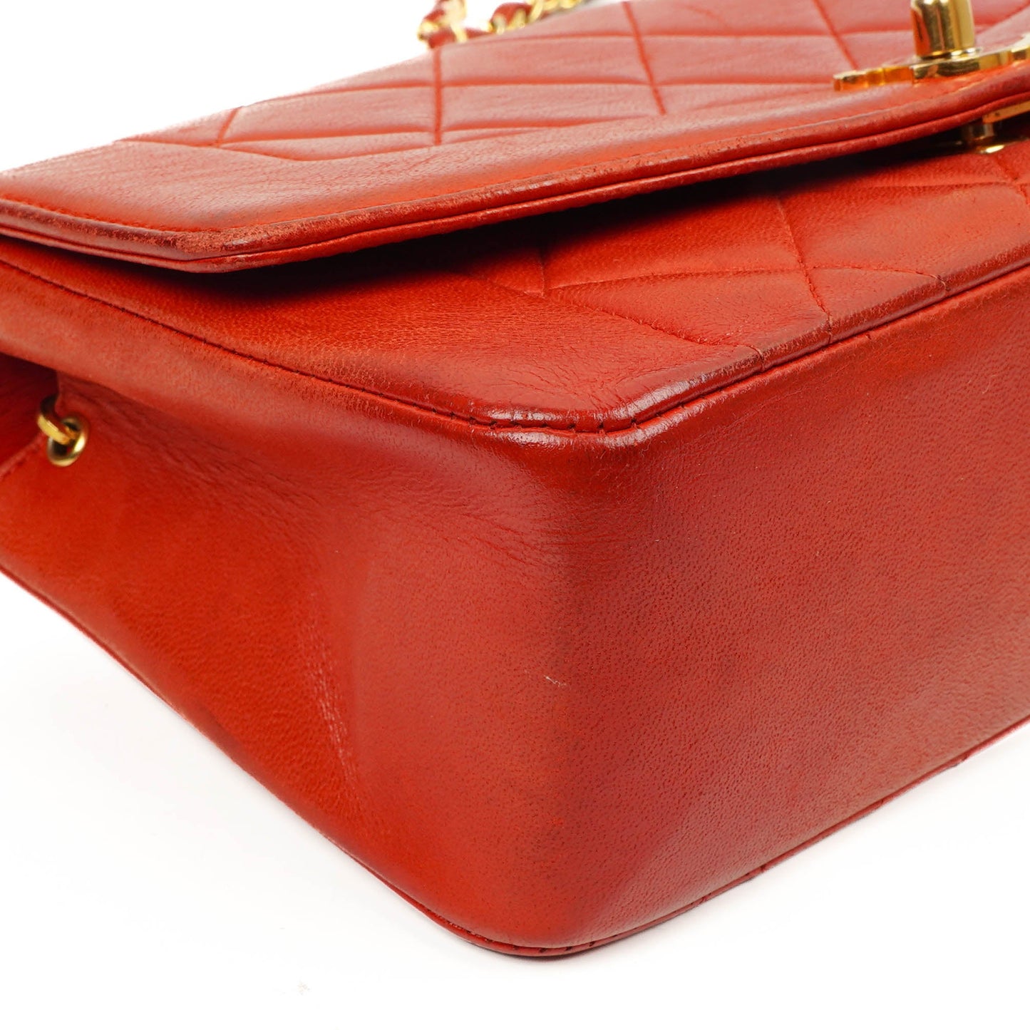 Chanel Vintage Small Diana Flap Tasche aus rotem gestepptem Leder mit 24K vergoldeten Beschlägen
