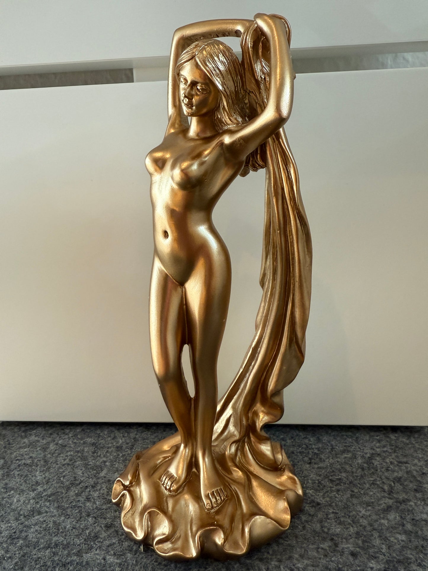 Weibliche Akt Figur – Sexy Frau Statue – Elegante Deko in Bronze-Optik