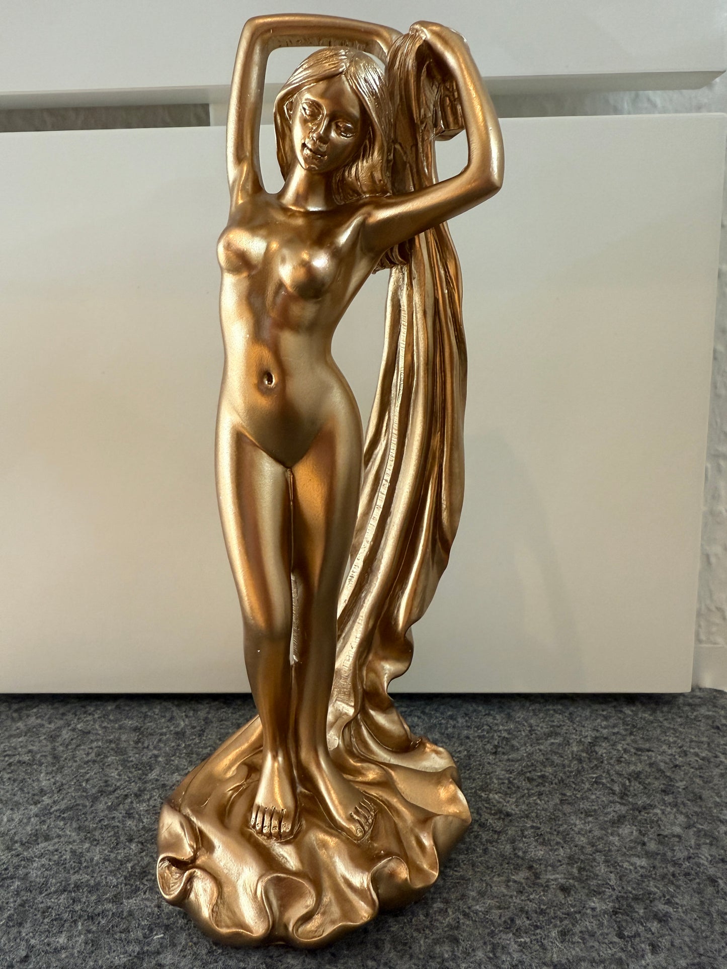 Weibliche Akt Figur – Sexy Frau Statue – Elegante Deko in Bronze-Optik