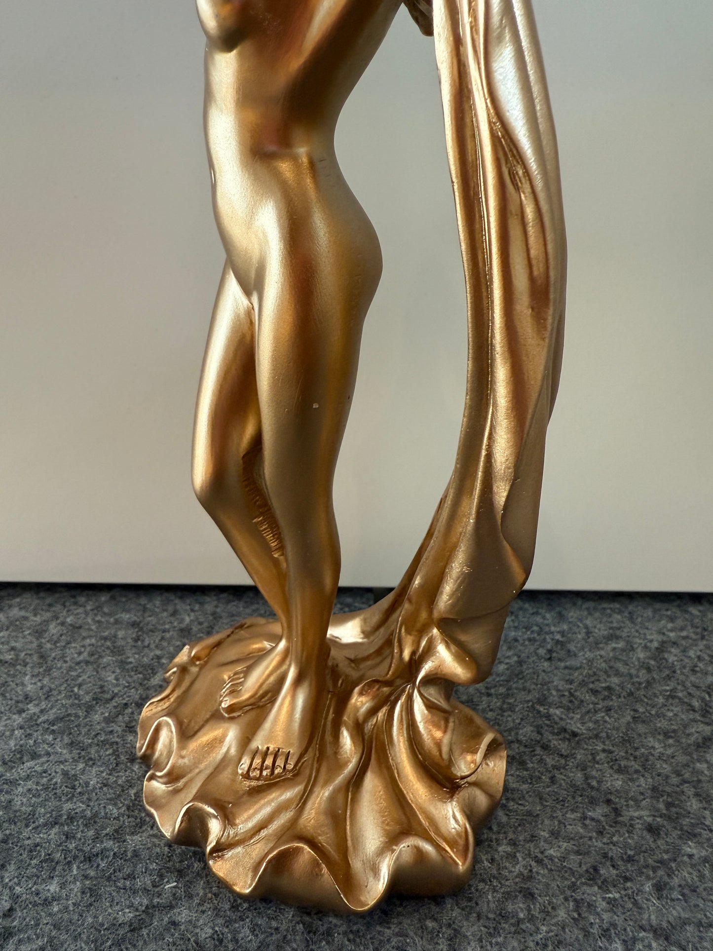 Weibliche Akt Figur – Sexy Frau Statue – Elegante Deko in Bronze-Optik