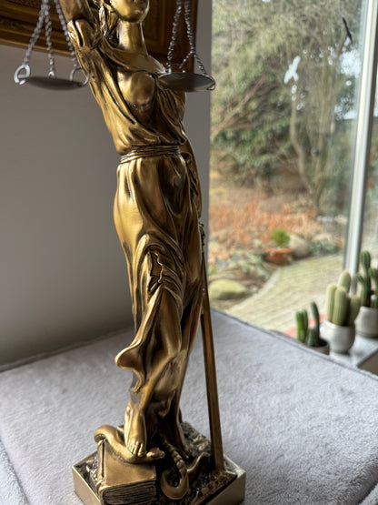 Ancient Greek Goddess Themis – Decorative Bronze Resin Statue