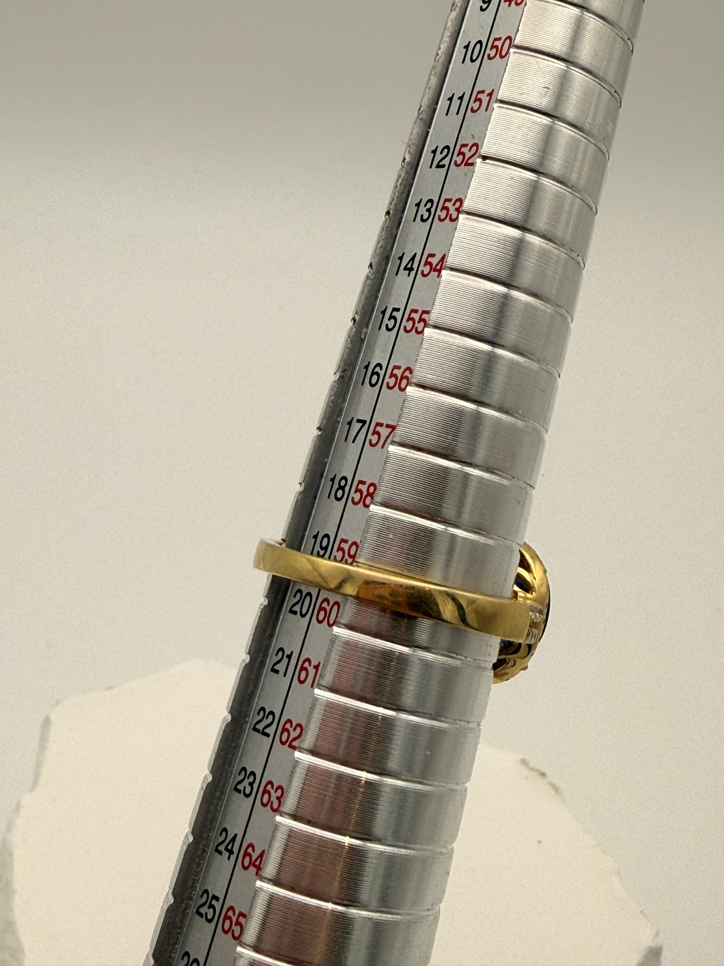 Traumhafter 18K Goldring mit tiefblauem Saphir & Brillanten – Zeitlose Eleganz