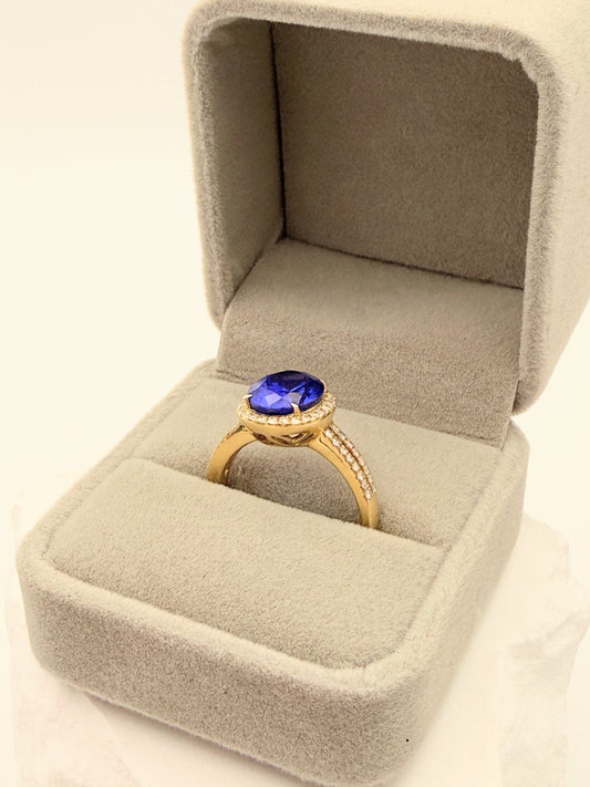 Traumhafter 18K Goldring mit tiefblauem Saphir & Brillanten – Zeitlose Eleganz