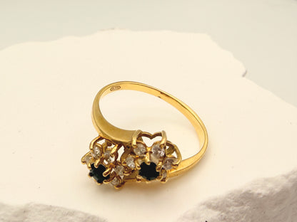 Exquisiter Entourage Ring: Saphire & Brillanten in 18 Karat Gold