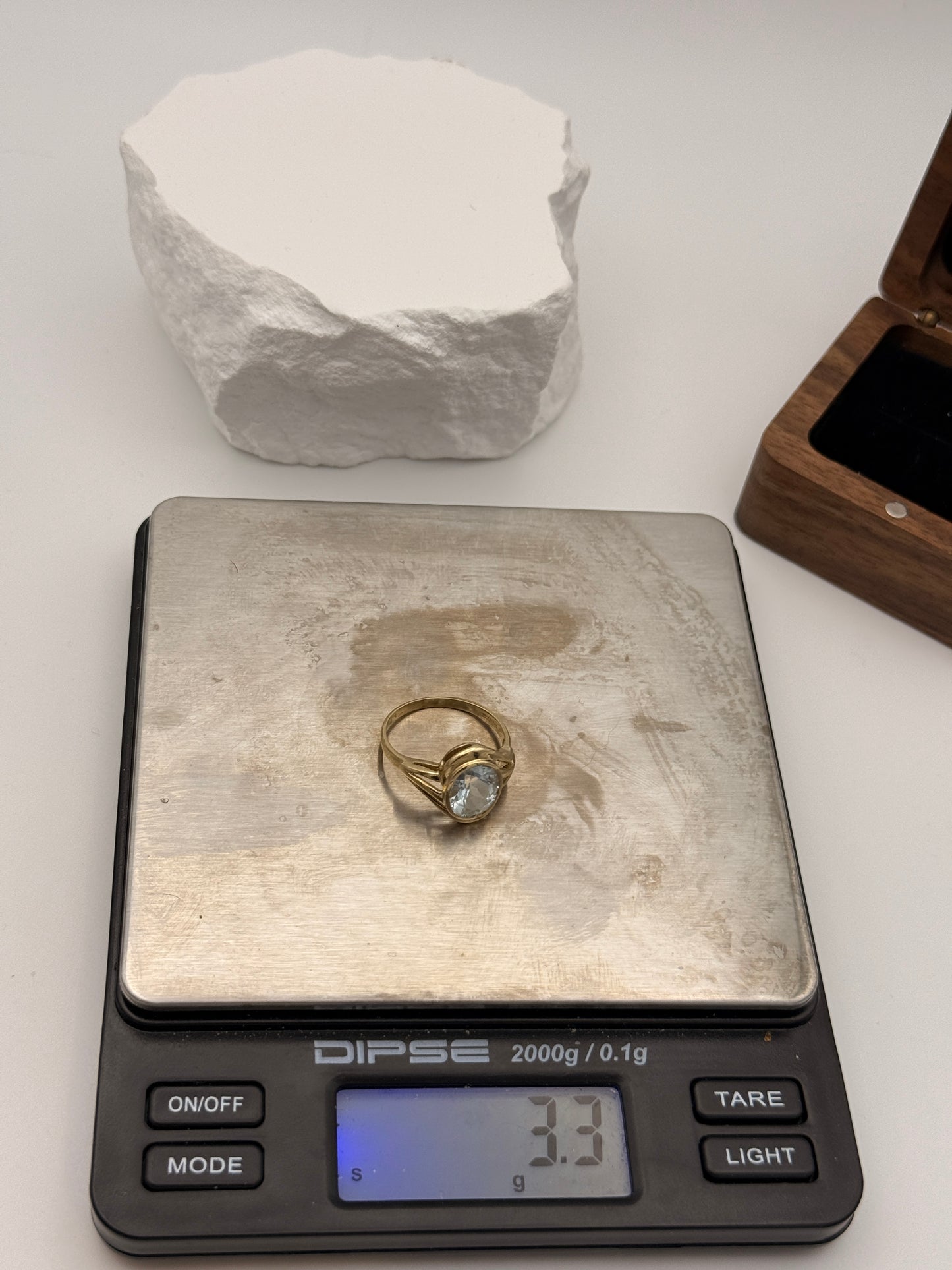 Eisblauer Traum: Vintage Cocktailring 585 Gold mit strahlendem Aquamarin (Gr. 56)