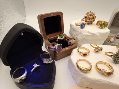 Exklusive Auswahl an restaurierten Vintage-Goldringen (14 Karat & 18 Karat)