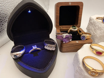 Exklusive Auswahl an restaurierten Vintage-Goldringen (14 Karat & 18 Karat)